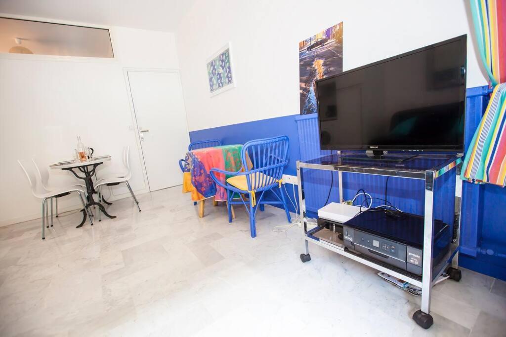 French Riviera: Seafront Apt & Pool Near Monaco روكوبرُن كاب مارتي المظهر الخارجي الصورة