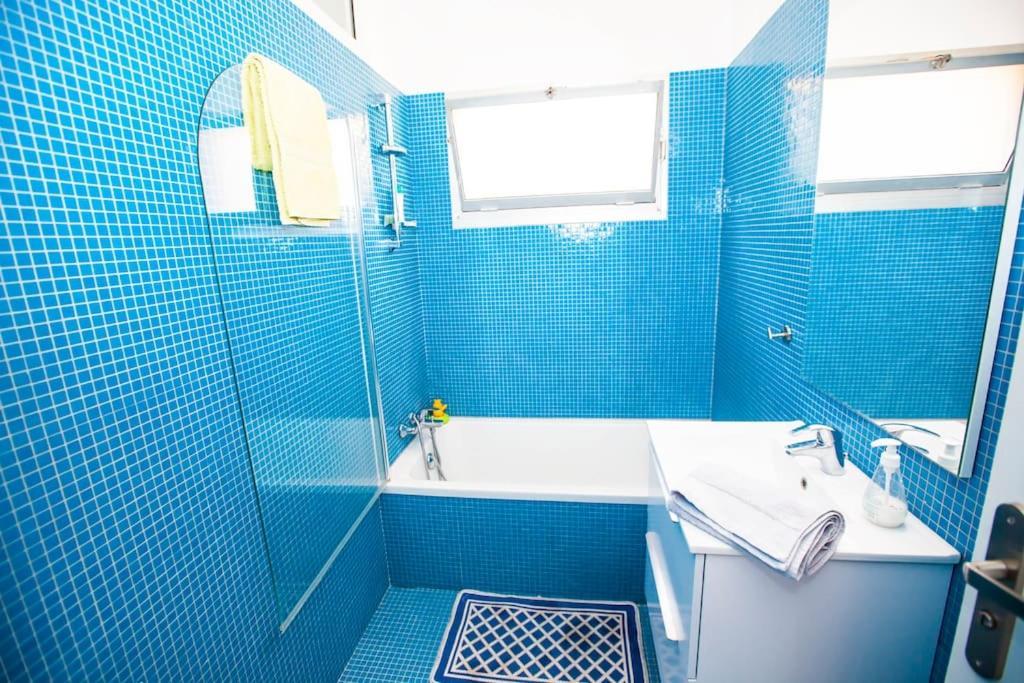 French Riviera: Seafront Apt & Pool Near Monaco روكوبرُن كاب مارتي المظهر الخارجي الصورة